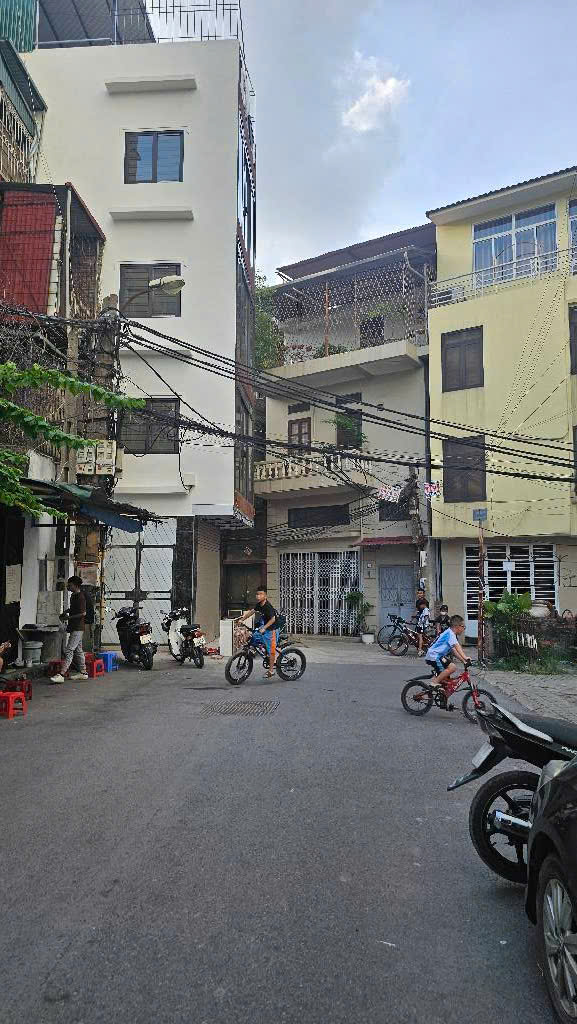 Tôi CC bán nhà riêng ngõ 521 Trương Định DT 45m 6T - Lô Góc, 3 mặt thoáng - KINH DOANH